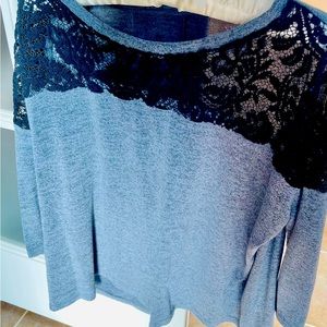 Gray & Black Lace shirt/sweatshirt
